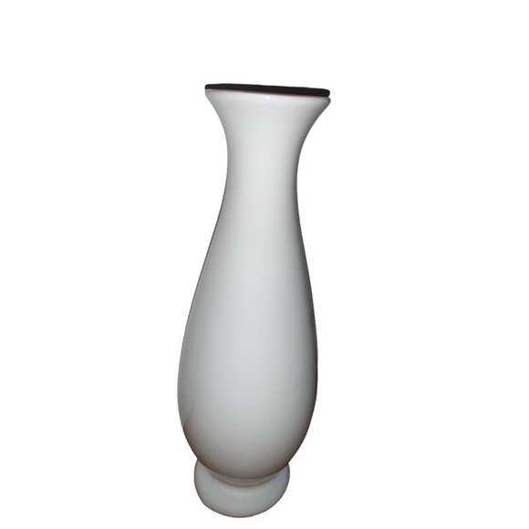 Porcelain Precious Moments Bud Vase
I Believe in the old rugged cross. - Picture 6 of 9